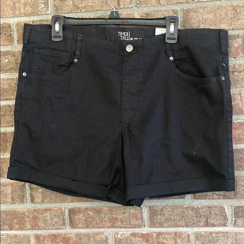 Time and Tru Women's Classic Black Jean Shorts